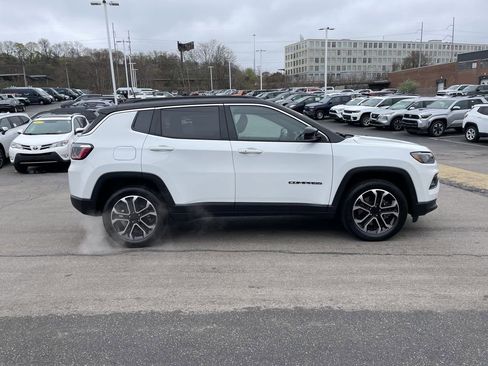 Used 2024 Jeep Compass Limited image 7