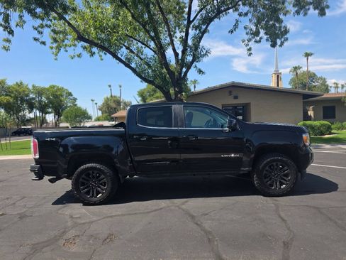 Used 2018 GMC Canyon SLE w/ Nightfall Edition AWD/4WD image 3
