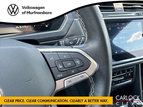 Used 2023 Volkswagen Tiguan SE w/ Panoramic Sunroof Package FWD image 19