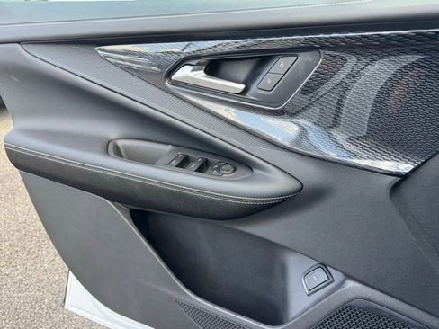 New 2025 Chevrolet Blazer EV LT image 26