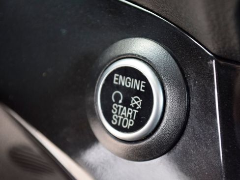 Used 2018 Ford Escape Titanium FWD image 11