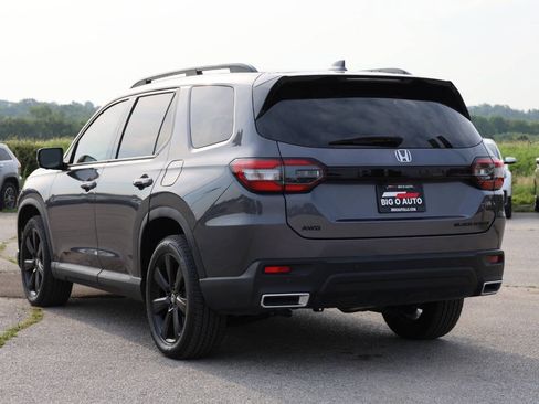 Used 2025 Honda Pilot Black Edition image 11