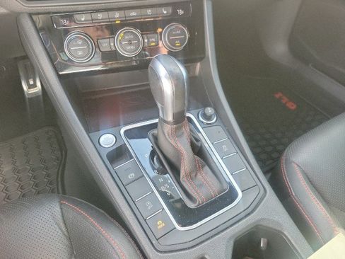 Used 2021 Volkswagen Jetta GLI Autobahn image 12