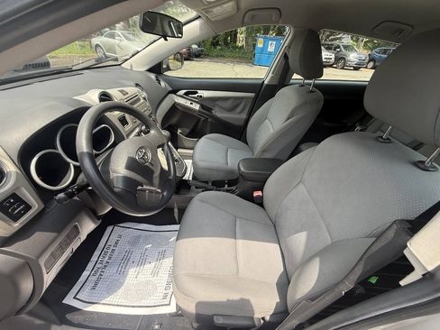Used 2009 Toyota Matrix w/ PWR Pkg FWD image 8