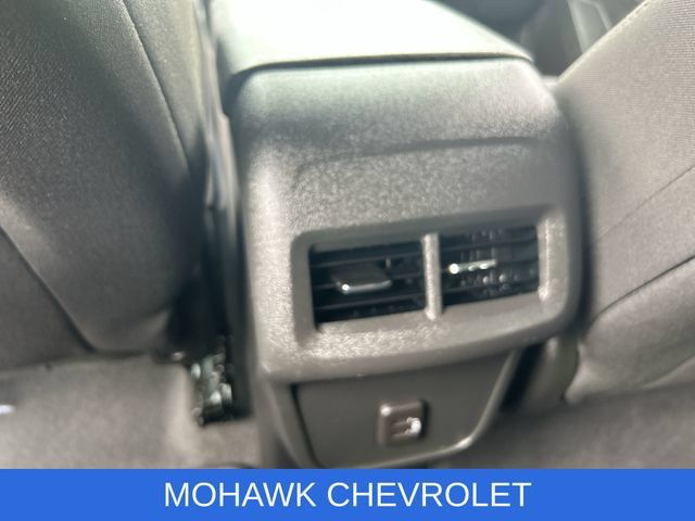 Used 2023 Chevrolet Equinox LT AWD/4WD image 20
