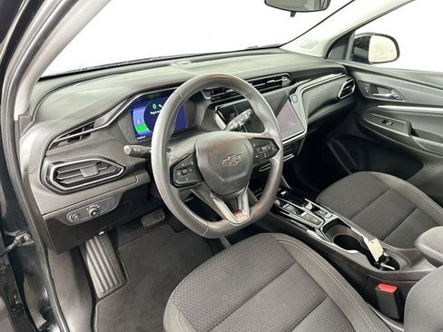 Used 2023 Chevrolet Bolt EUV LT w/ Driver Confidence Package FWD image 3