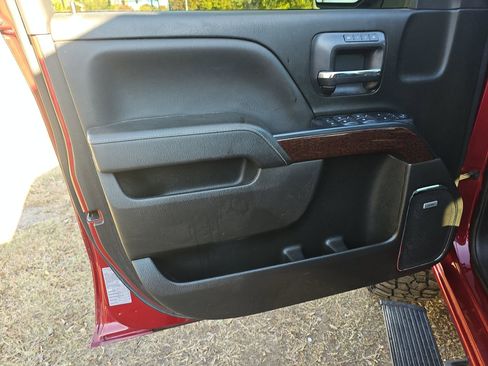 Used 2018 GMC Sierra 1500 SLT image 15