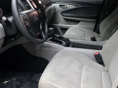 Used 2017 Honda Pilot EX image 11