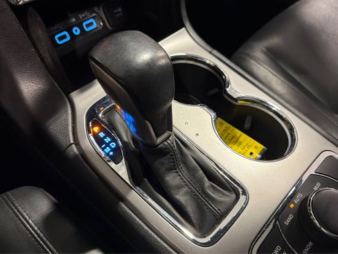 Used 2019 Jeep Grand Cherokee Limited AWD/4WD image 42