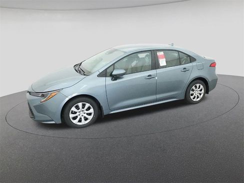 New 2026 Toyota Corolla LE image 2