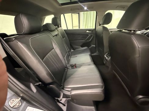Used 2024 Volkswagen Tiguan SE image 23