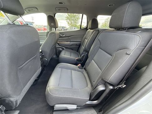 Certified 2023 GMC Acadia SLE w/ Driver Convenience Package image 23