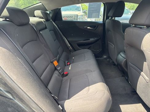 Used 2018 Chevrolet Malibu LS FWD image 7