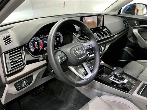 Used 2021 Audi Q5 Premium Plus w/ Premium Plus Package image 16