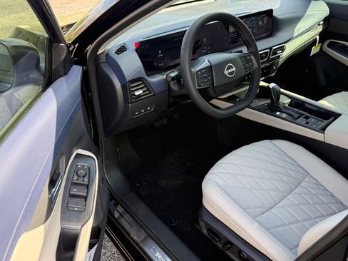 New 2026 Nissan Sentra SL w/ Floor Mat Package FWD image 9