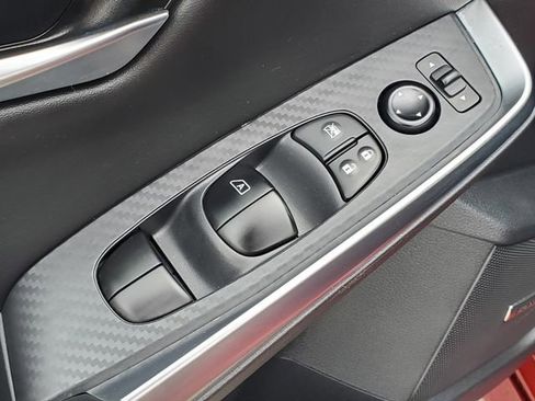 Certified 2025 Nissan Sentra SR w/ SR Premium Package FWD image 17