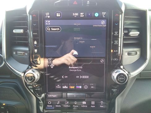 New 2026 RAM 2500 Laramie w/ Towing Technology Group image 20