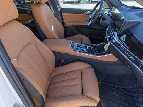 New 2026 BMW X5 xDrive50e image 21