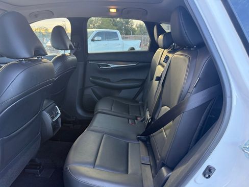 Used 2023 INFINITI QX50 Luxe image 10