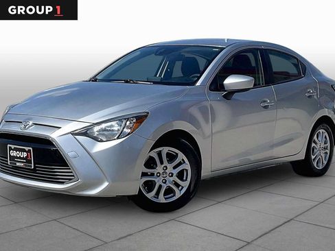 Used 2018 Toyota Yaris iA FWD image 1