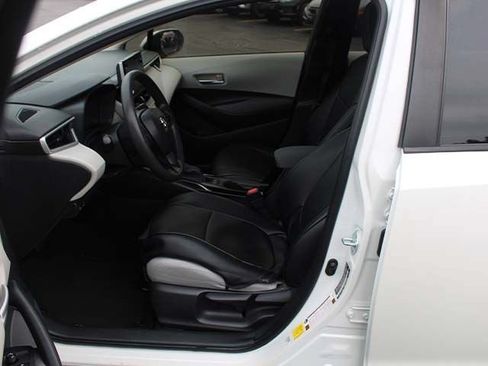 Used 2021 Toyota Corolla LE w/ Carpet Mat Package (TMS) FWD image 12