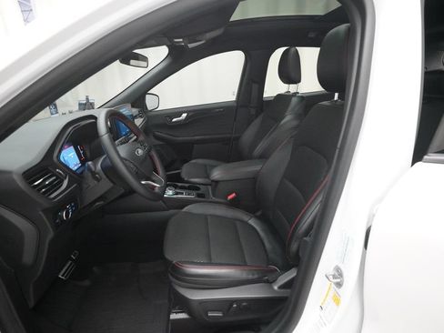 Used 2024 Ford Escape ST-Line w/ Tech Pack #1 AWD/4WD image 7