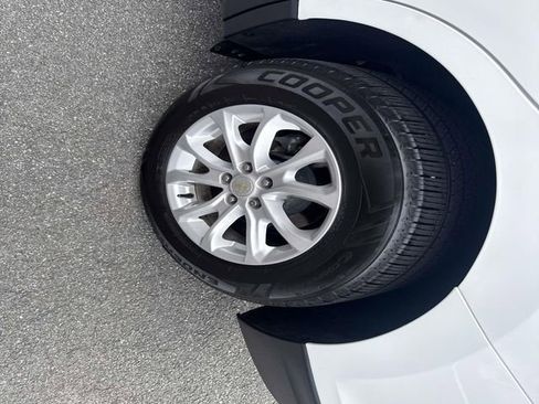 Used 2021 Chevrolet Equinox LS w/ LS Convenience Package image 15