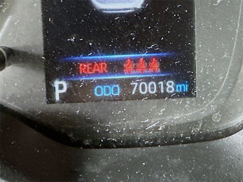 Used 2022 Toyota Corolla LE image 29