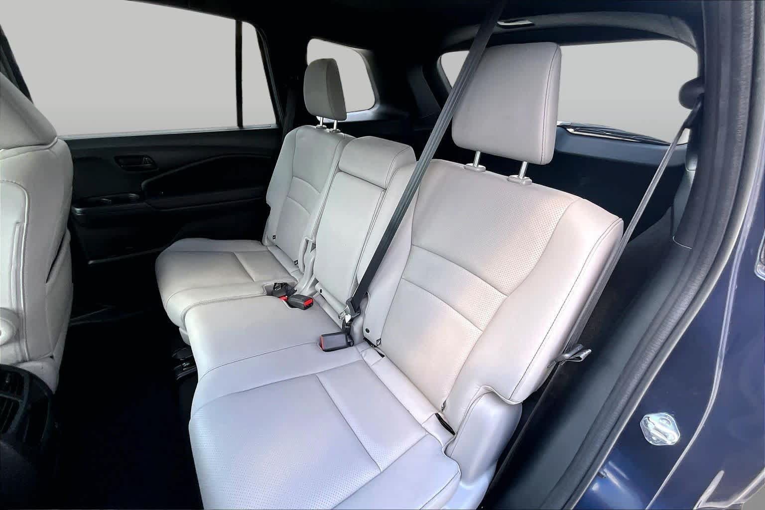 Used 2023 Honda Passport EX-L image 17
