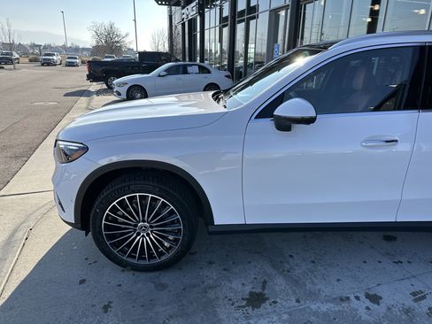 New 2026 Mercedes-Benz GLC 300 4MATIC image 9