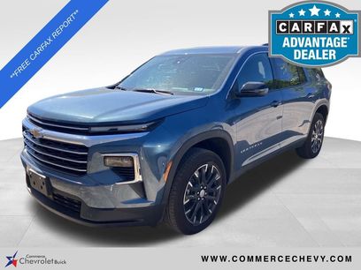 Used 2025 Chevrolet Traverse LT w/ Sun and Wheel Package