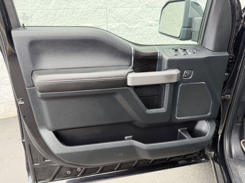 Used 2019 Ford F150 Platinum AWD/4WD image 9