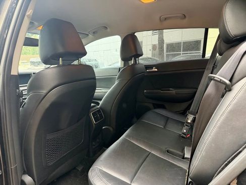 Used 2017 Kia Sportage EX AWD/4WD image 16