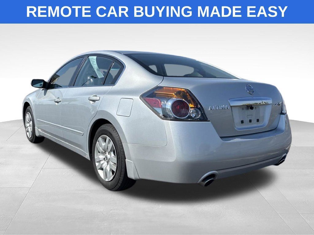 Used 2010 Nissan Altima 2.5 S FWD image 7