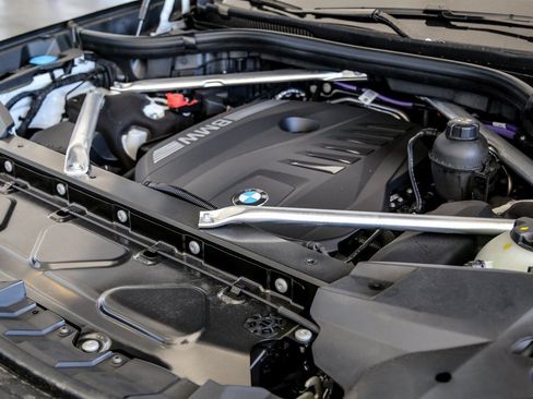 Used 2026 BMW X7 xDrive40i w/ Executive Package image 28