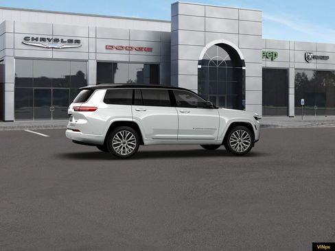 New 2026 Jeep Grand Cherokee L Summit AWD/4WD image 15