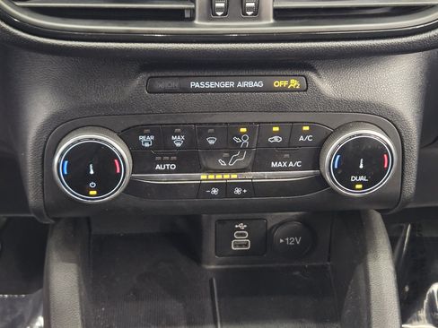 Certified 2025 Ford Escape ST-Line image 19