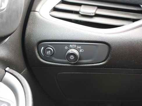 Used 2024 Chevrolet Malibu LT FWD image 32