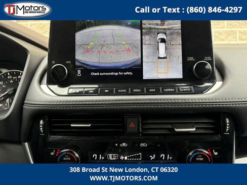 Used 2023 Nissan Rogue SL w/ SL Premium Package image 19