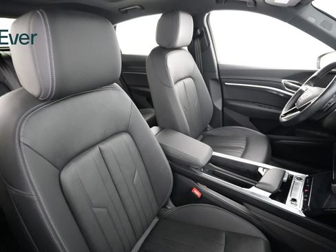 Used 2024 Audi Q8 e-tron Premium Plus AWD/4WD image 5