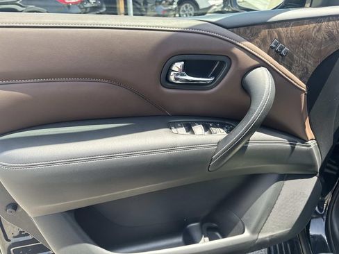 Certified 2024 INFINITI QX80 Premium Select w/ Cargo Package AWD/4WD image 15