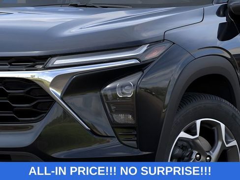 New 2026 Chevrolet Trax LT w/ LT Convenience Package FWD image 20
