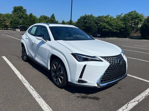 New 2026 Lexus UX 300h AWD image 4