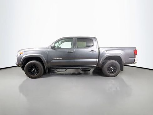 Used 2021 Toyota Tacoma SR5 AWD/4WD image 4