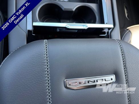 New 2026 GMC Yukon XL Denali w/ Denali Reserve Package AWD/4WD image 36