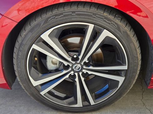 Used 2023 Nissan Sentra SR w/ SR Premium Package image 5