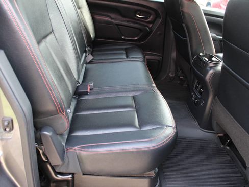 Used 2023 Nissan Titan PRO-4X w/ Pro-4x Convenience Package image 19