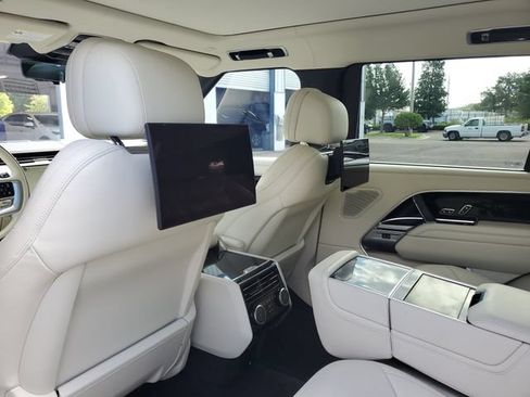 Used 2023 Land Rover Range Rover Long Wheelbase Autobiography AWD/4WD image 8