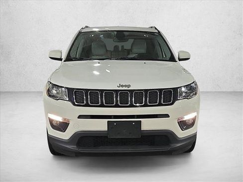 Used 2020 Jeep Compass Latitude w/ Popular Equipment Group AWD/4WD image 2