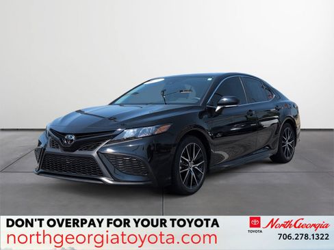 Certified 2024 Toyota Camry SE FWD image 1